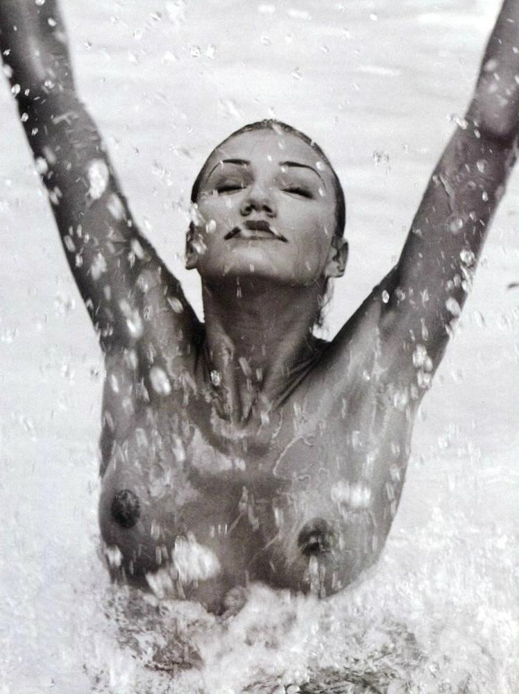 25P Cameron Diaz Nude