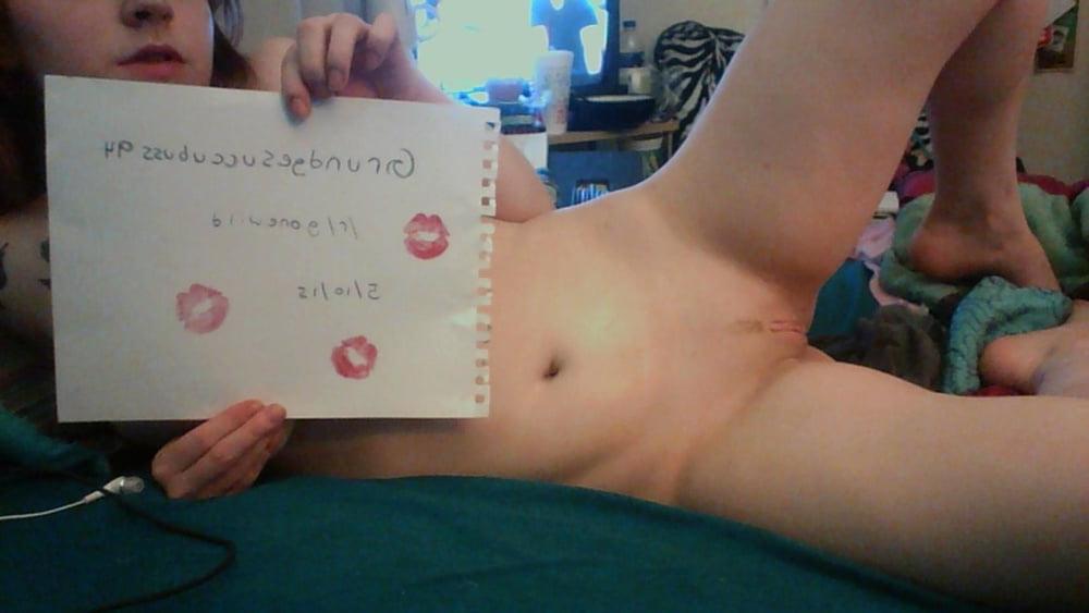 25P Nude Amateur Pics redhead