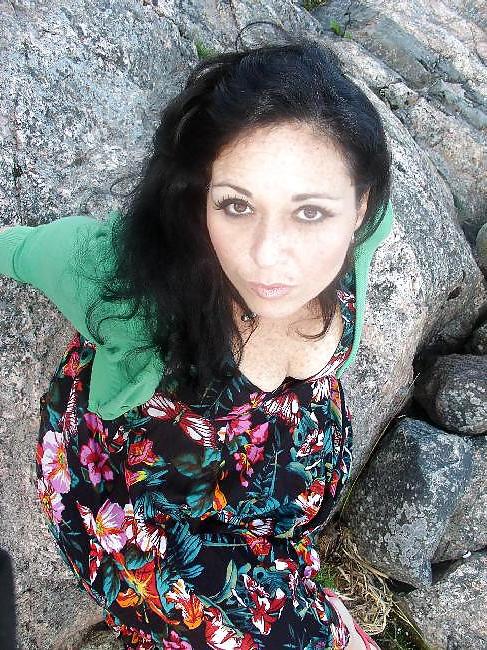 6P Latina Milf