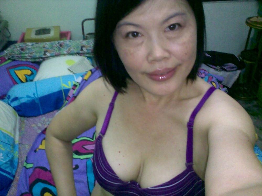 25P Sexy Asian Milf