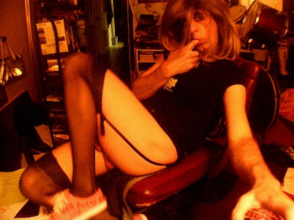 25P Sneakers & Heels