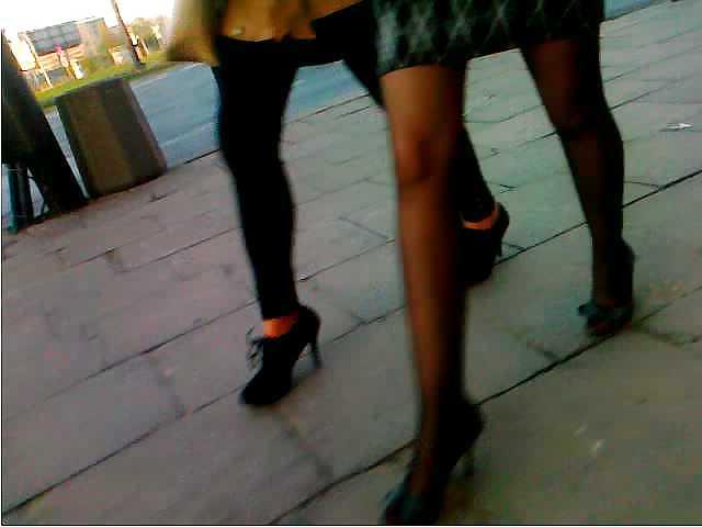 25P Ulica, sklep, bus ...