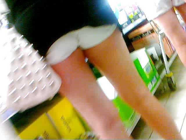 25P Ulica, sklep, bus ...