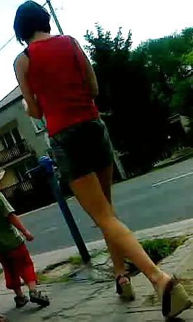 25P Ulica, sklep, bus ...