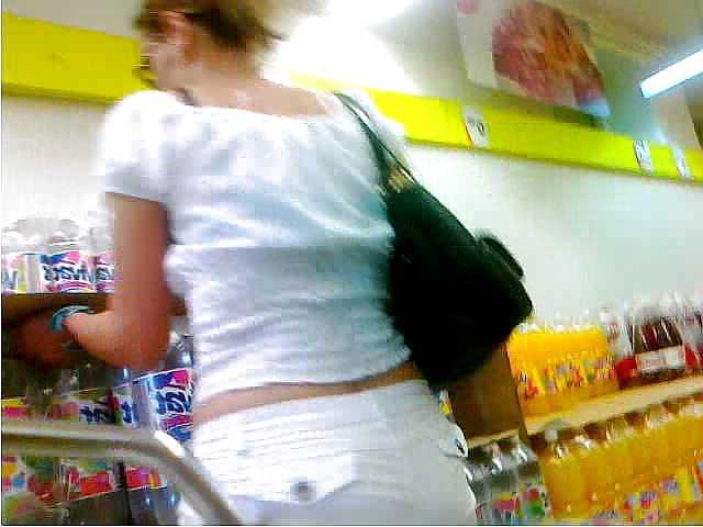 25P Ulica, sklep, bus ...