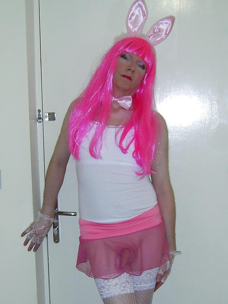 21P Suzi Sucks: Bunny Gurl, 2 of 2