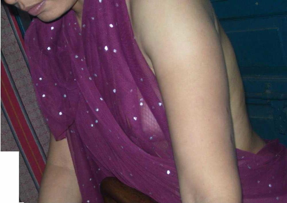 12P My Aunt nude body