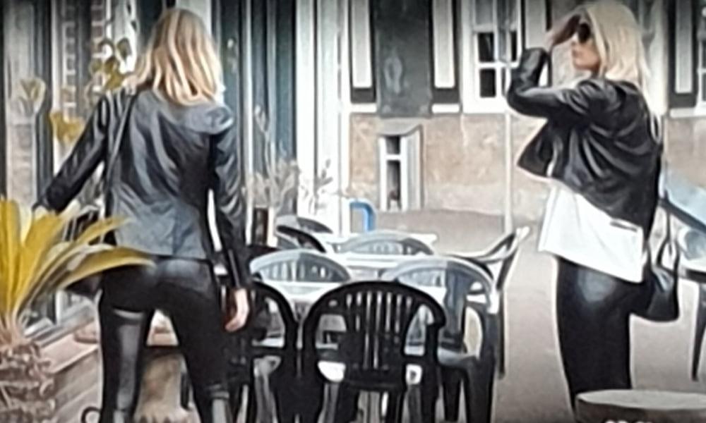 25P Latex and leatherpants 1