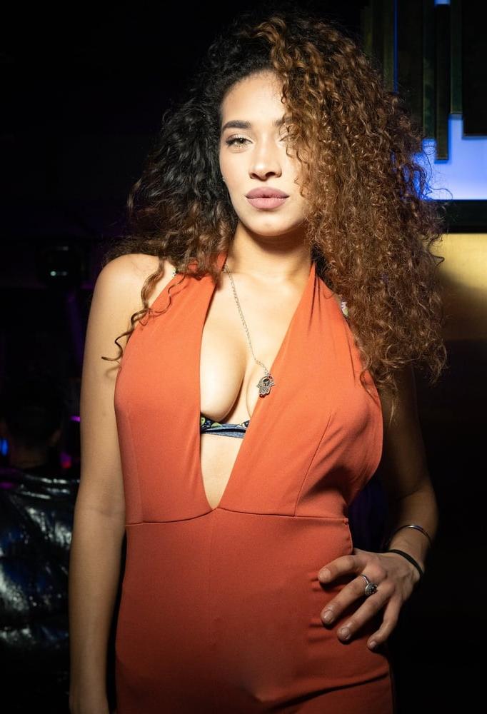 20P Girls partying in club - Paris #96