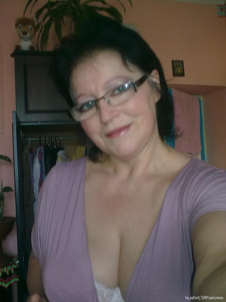 25P Older and hot 161 (No nude selfies)