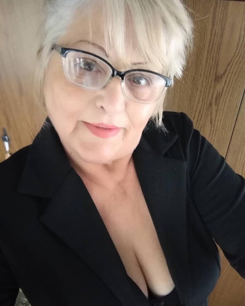 25P Older and hot 161 (No nude selfies)