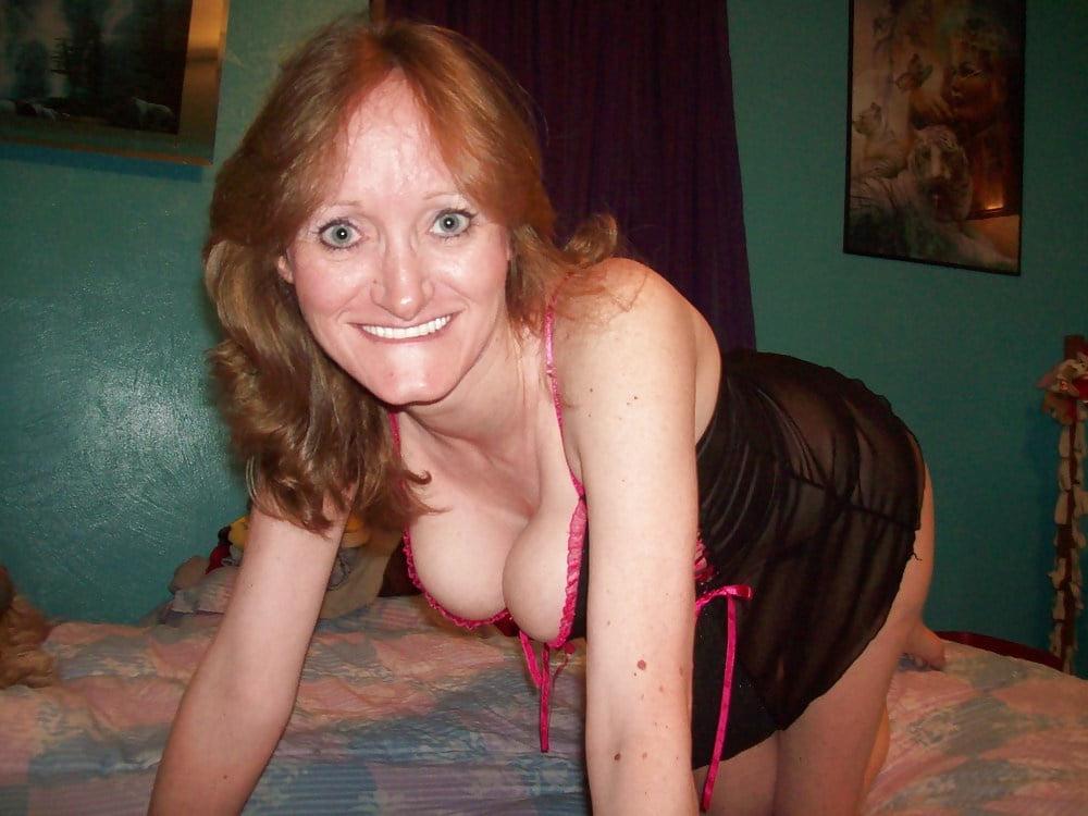 25P Pantyhose Nude MILF