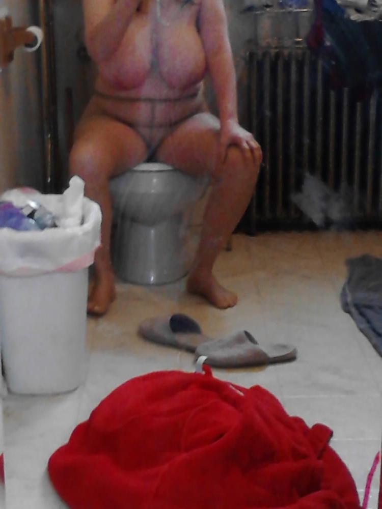 25P Pantyhose Nude MILF
