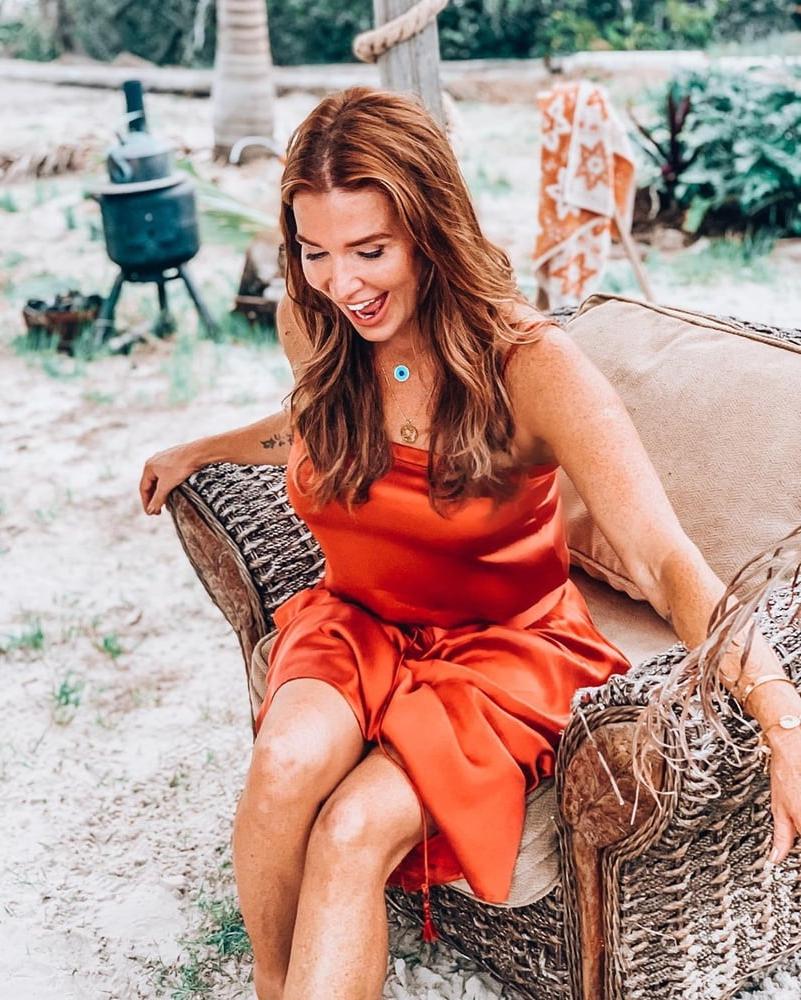 25P Poppy Montgomery Hot,Sexy and Nude