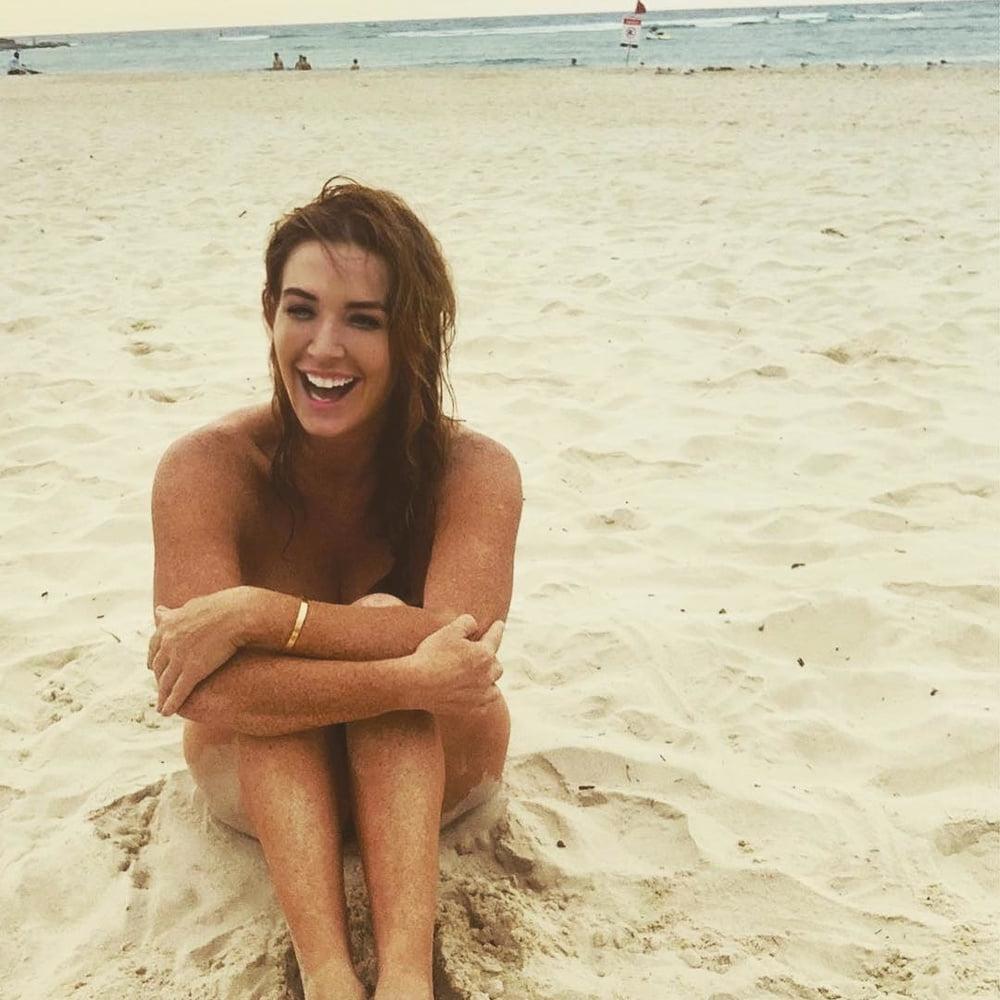 25P Poppy Montgomery Hot,Sexy and Nude