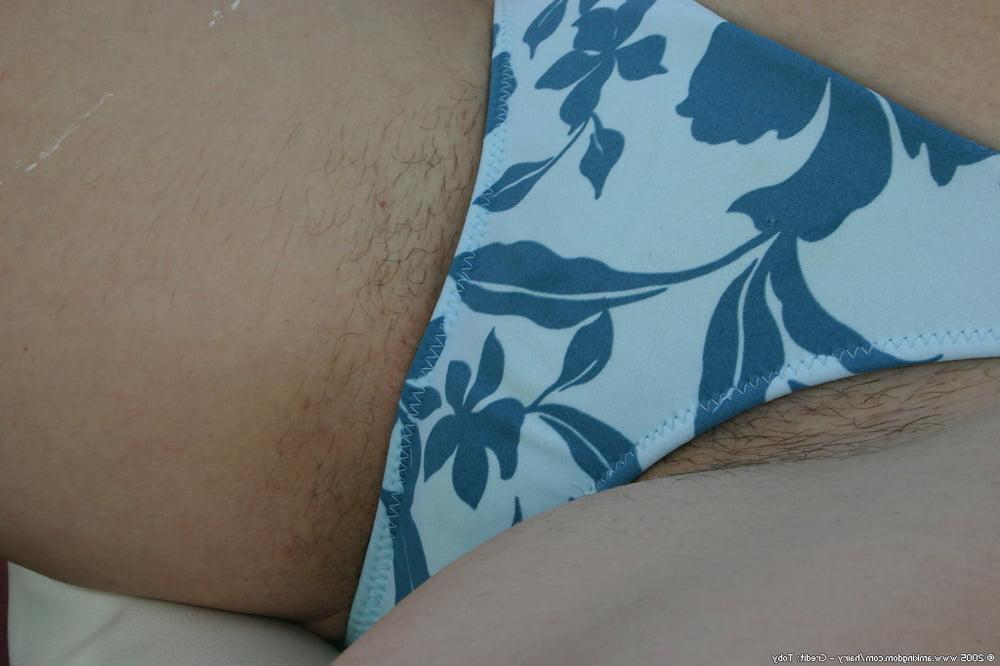 25P BUSH Bikini-Reise!