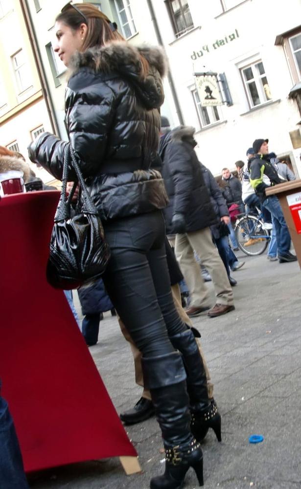 24P Hot Streetgirls in Leather and Latex leggings