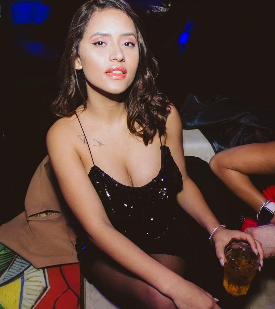20P Girls partying in club - Paris #97