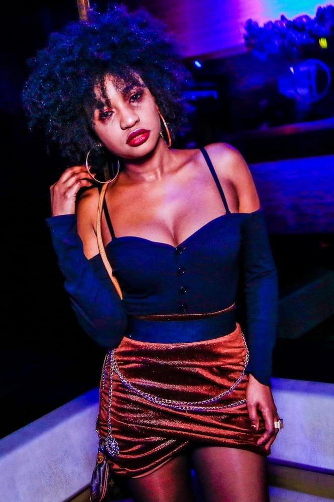 20P Girls partying in club - Paris #97