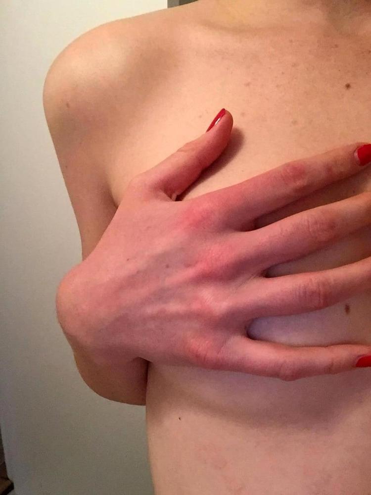 15P bonnie wright actress nude leaked pics