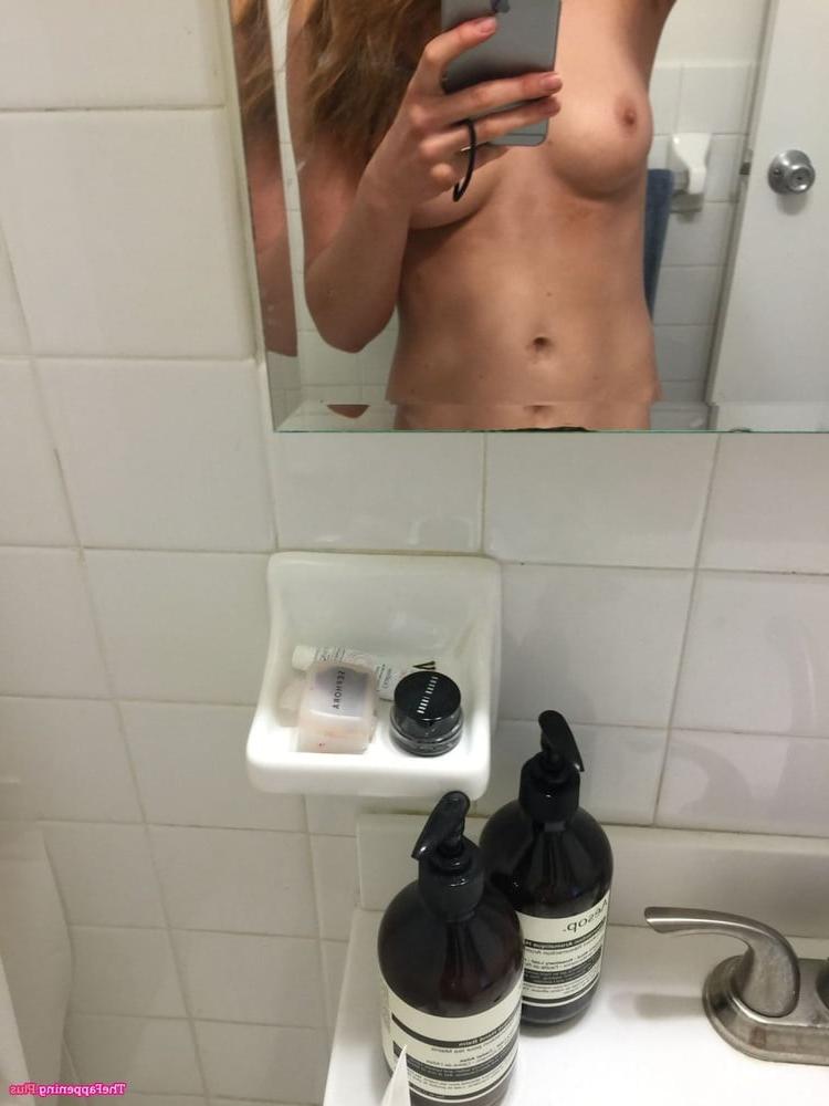 15P bonnie wright actress nude leaked pics