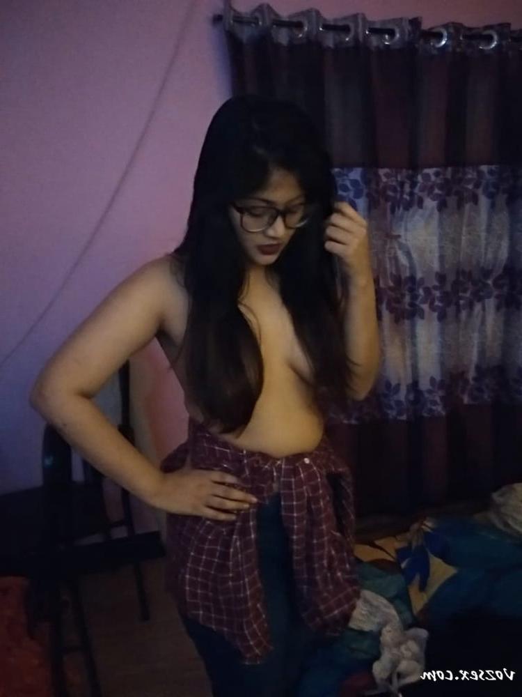 25P bangladeshi Daffodil University Srabontee nude pics