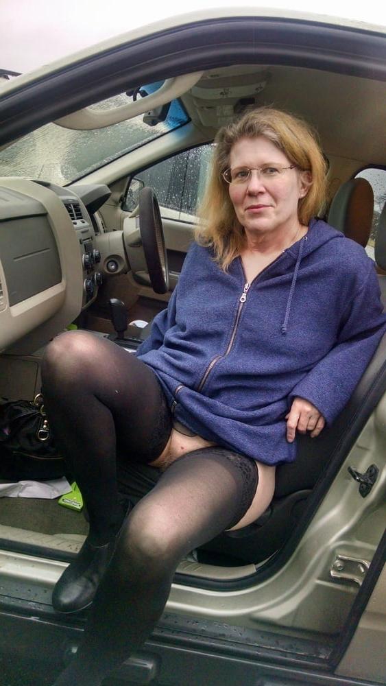 25P Sexy Hot Moms and Wives Spread Show Pussy Cars, Bus 21