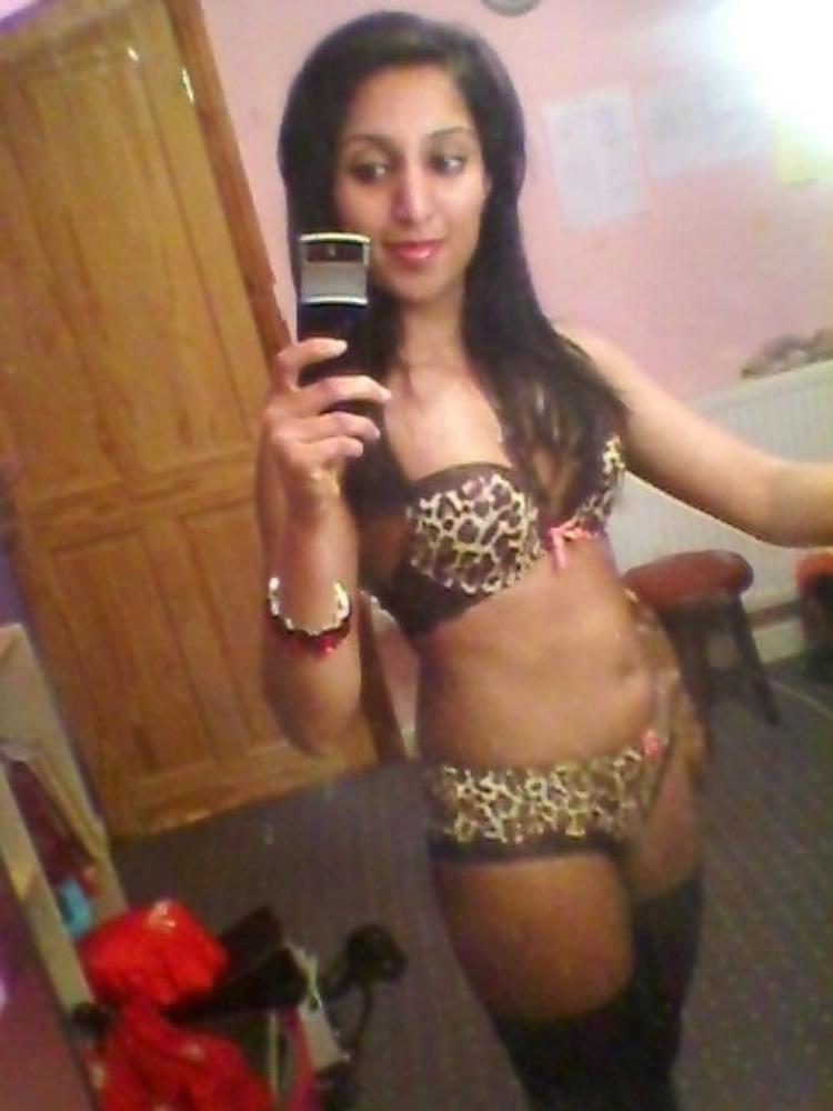 25P Sex Girl Nude Selfies
