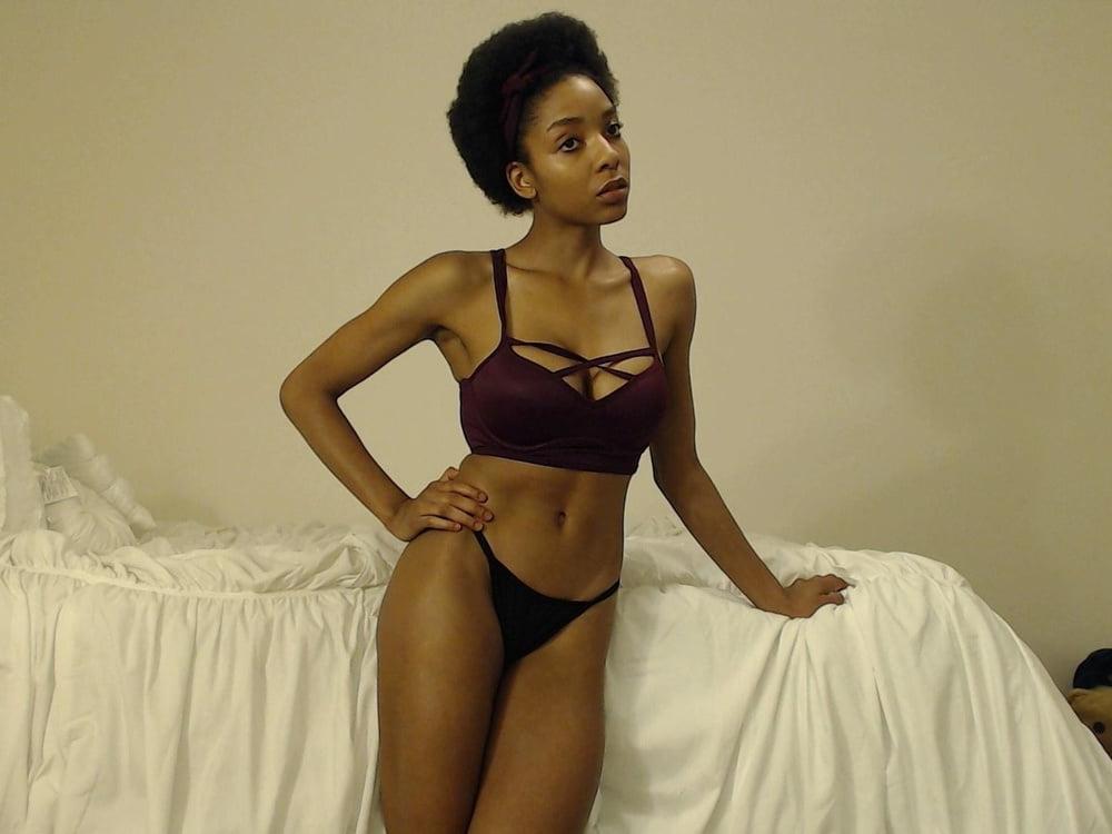 25P EBONY NO NUDE 45