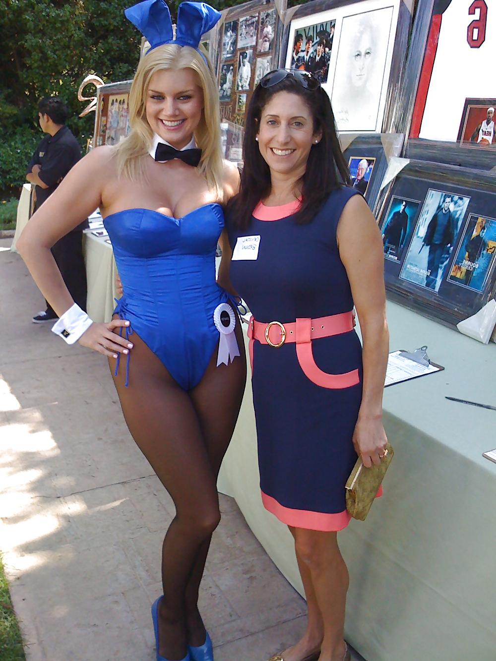 18P Playboy bunny pics