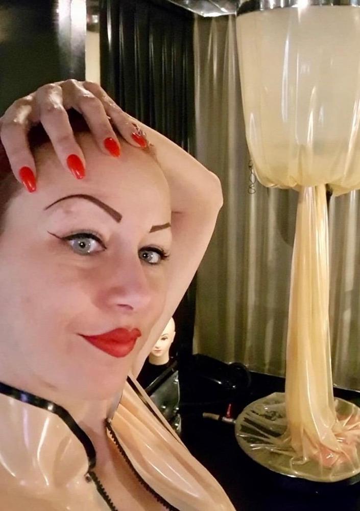 25P Sexy Latex #32