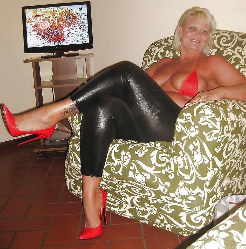 25P Sexy Latex #32