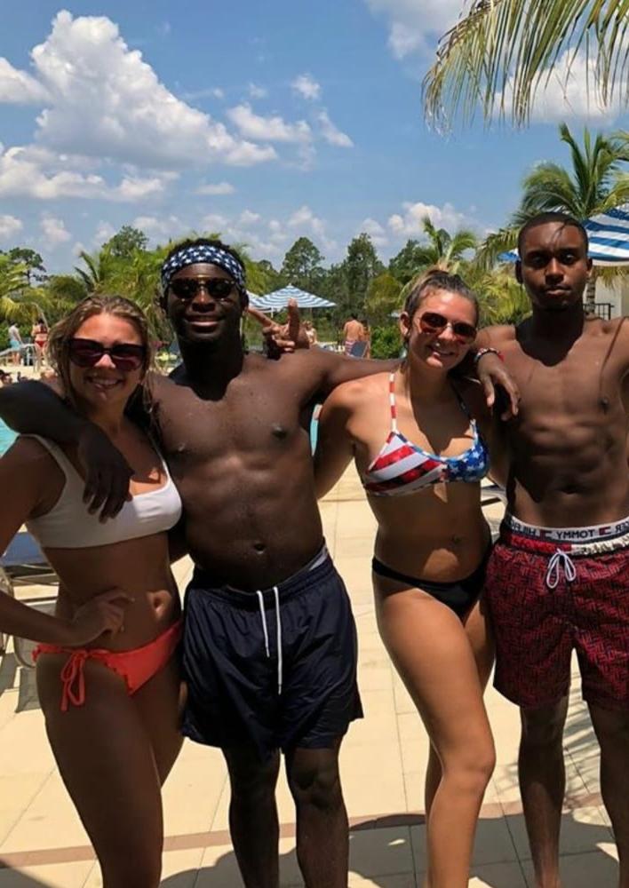 16P Bikini Clad White Women With Black Men 16