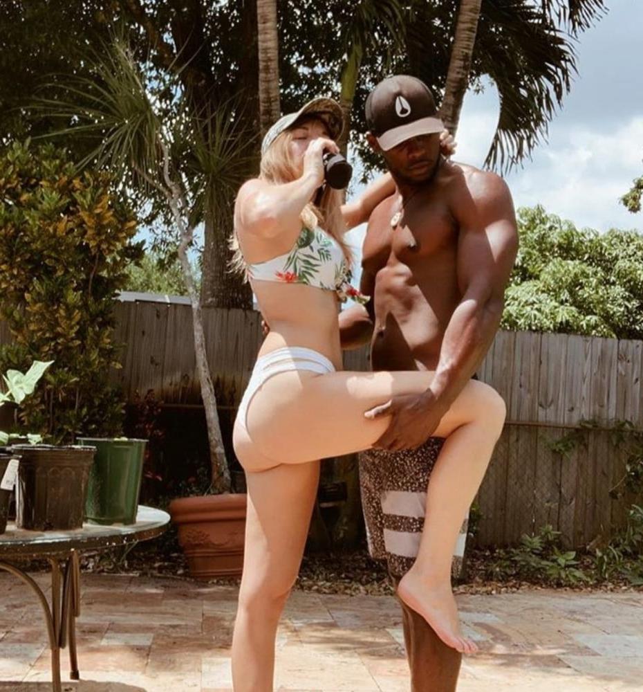 16P Bikini Clad White Women With Black Men 16