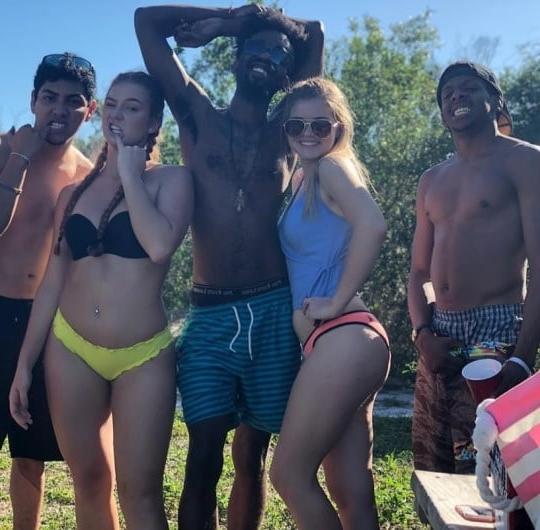 16P Bikini Clad White Women With Black Men 16