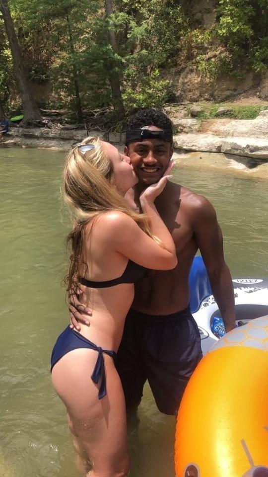 16P Bikini Clad White Women With Black Men 16