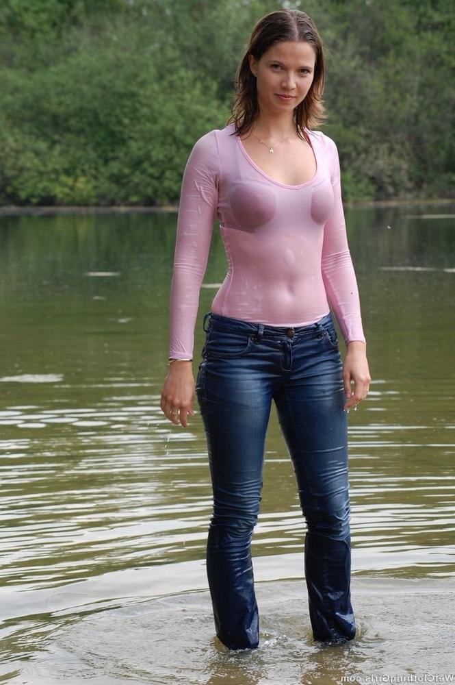 18P She's Wet