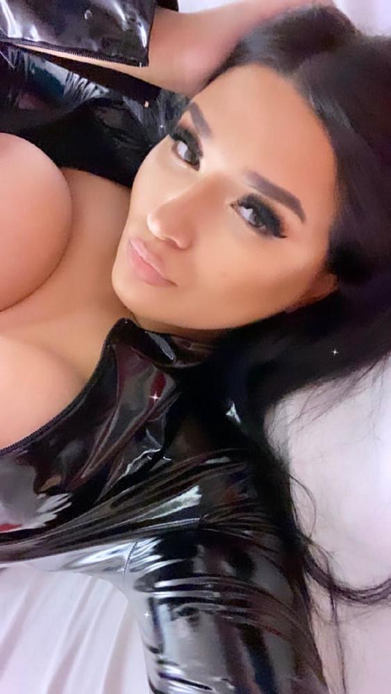 25P Sexy latex #37