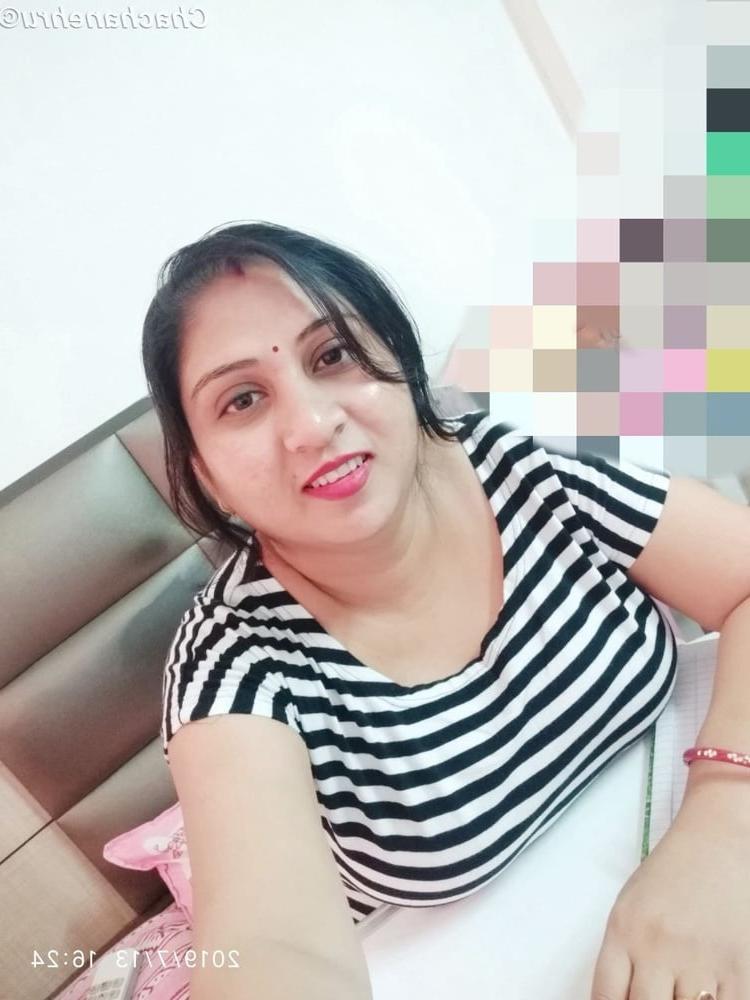 25P Urvashi (Savi) bhabhi show nude #6