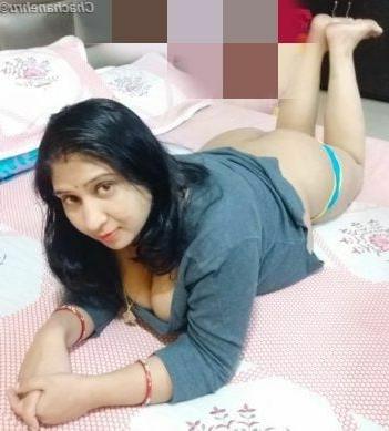 25P Urvashi (Savi) bhabhi show nude #6
