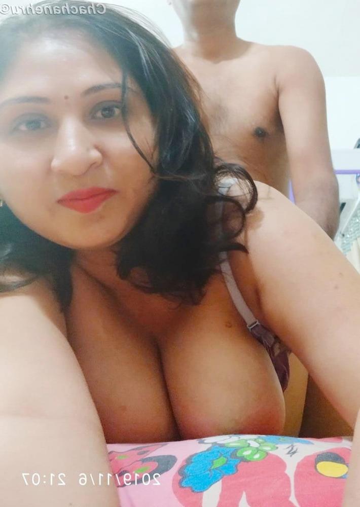 25P Urvashi (Savi) bhabhi show nude #6