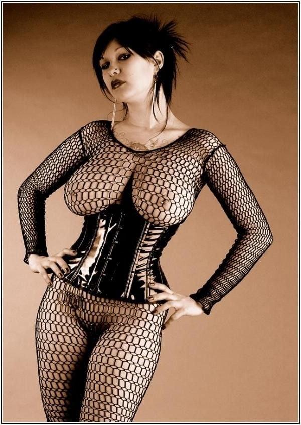25P Leather and Latex Mix 30