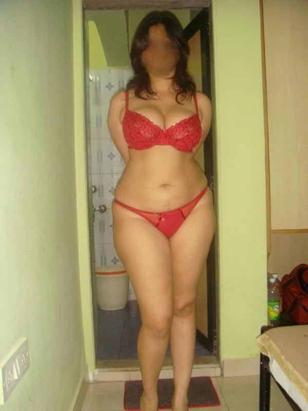 25P Hydrabad aunty show nude #3