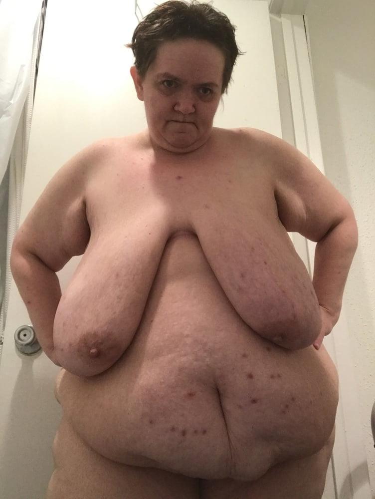 25P Older and hot 153 (Saggy tits)