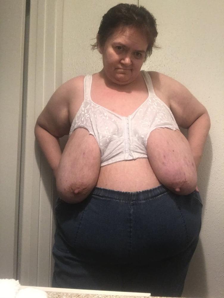 25P Older and hot 153 (Saggy tits)
