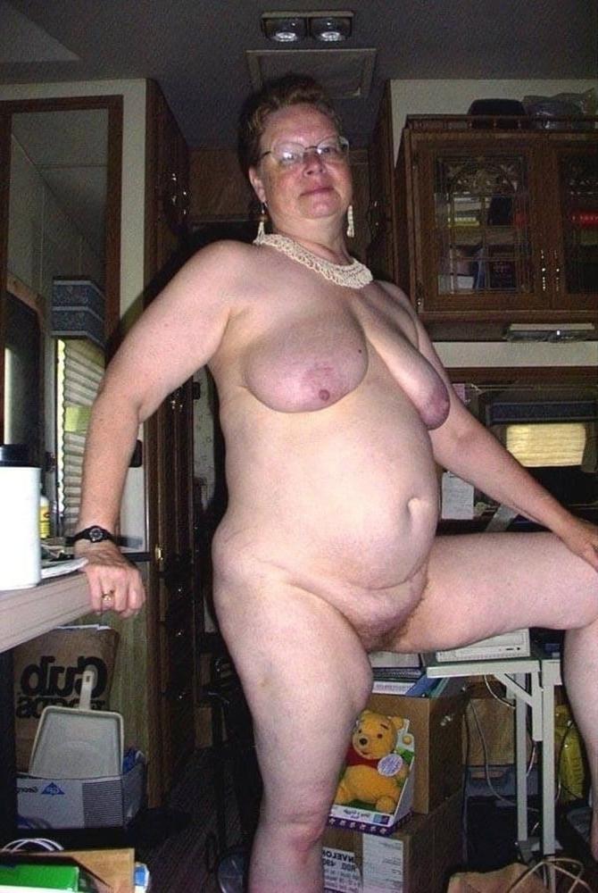 25P White Milfs &amp; Matures 51