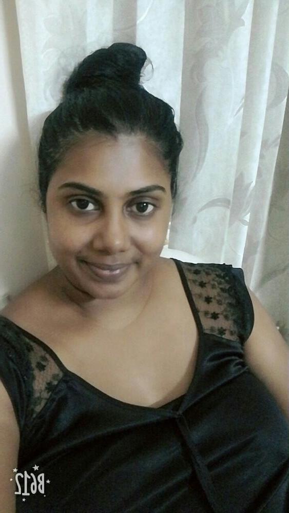 5P Sri Lanka big boob aunty nude #5