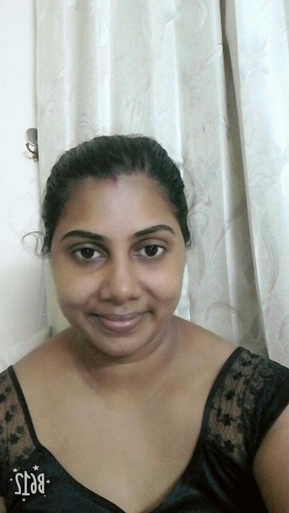 5P Sri Lanka big boob aunty nude #5