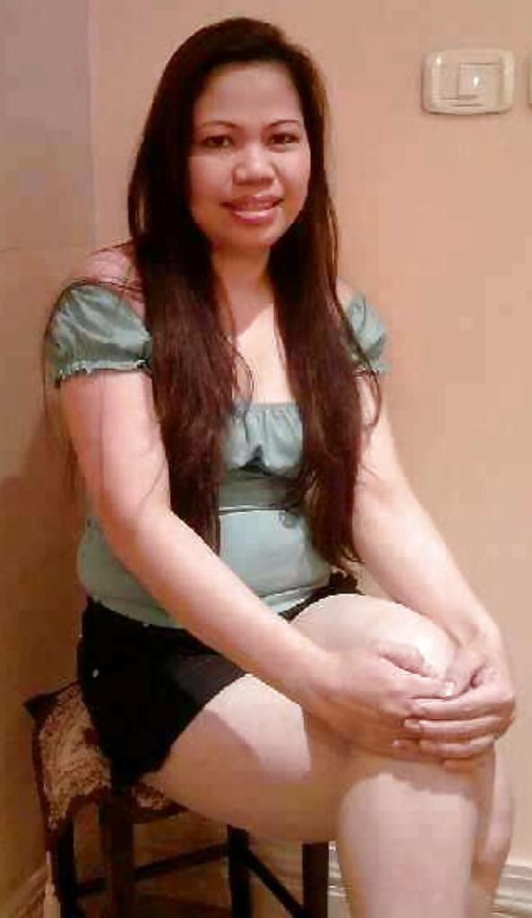 9P Hot Filipina - Milan