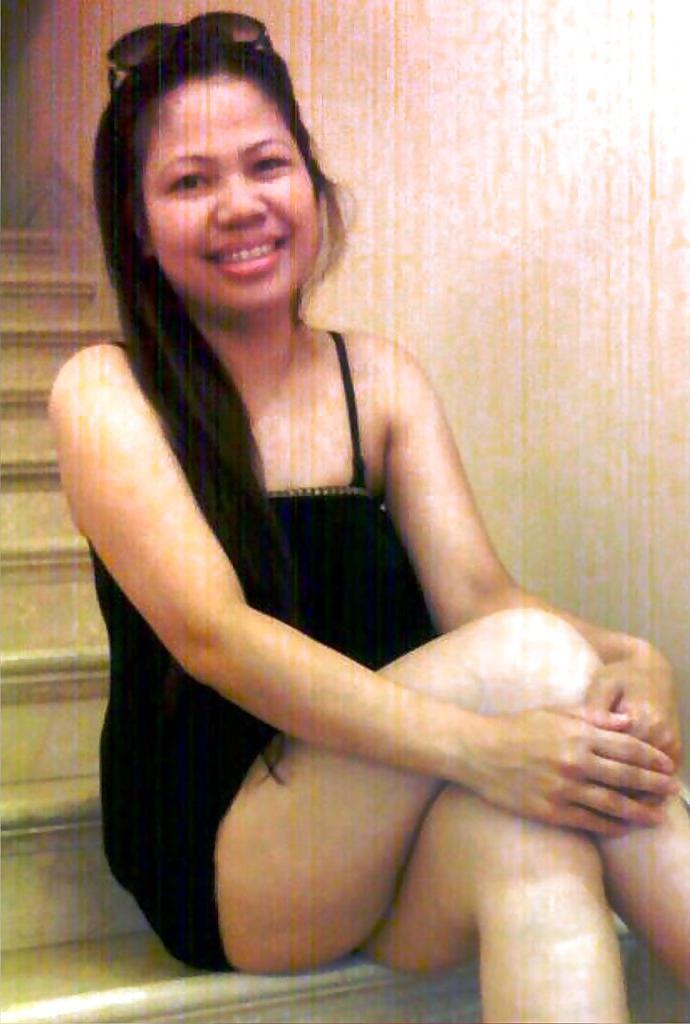 9P Hot Filipina - Milan